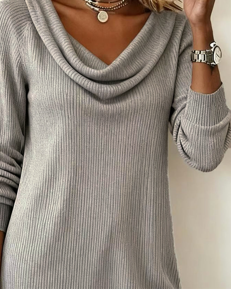 Robe Droite À Manches Longues Et Col Montant