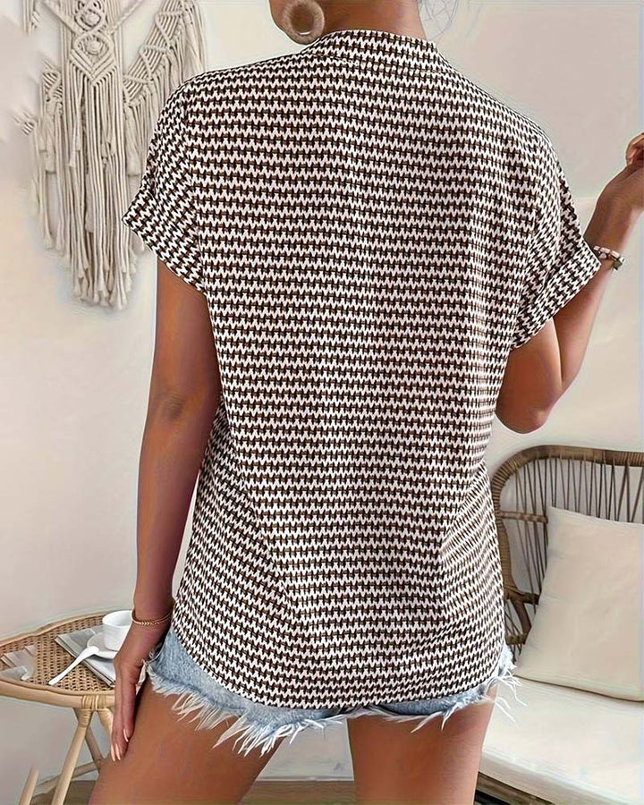 Haut élégant à manches courtes et col en V imprimé pied-de-poule